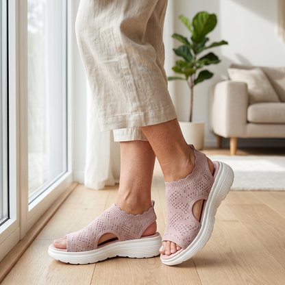 👡🌬️ Bekväma plattformssandaler i stickat med halkskydd
