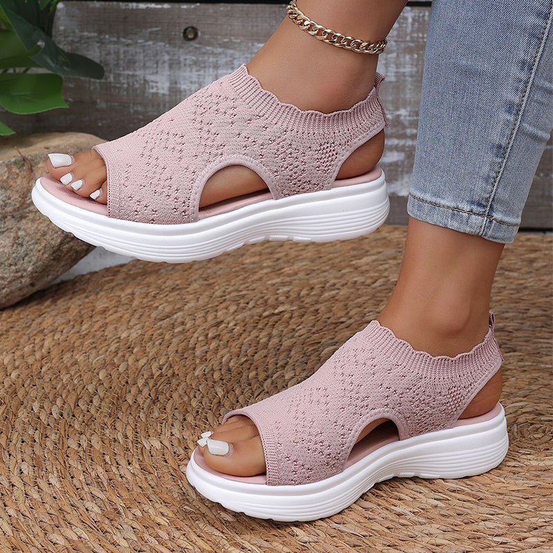 👡🌬️ Bekväma plattformssandaler i stickat med halkskydd