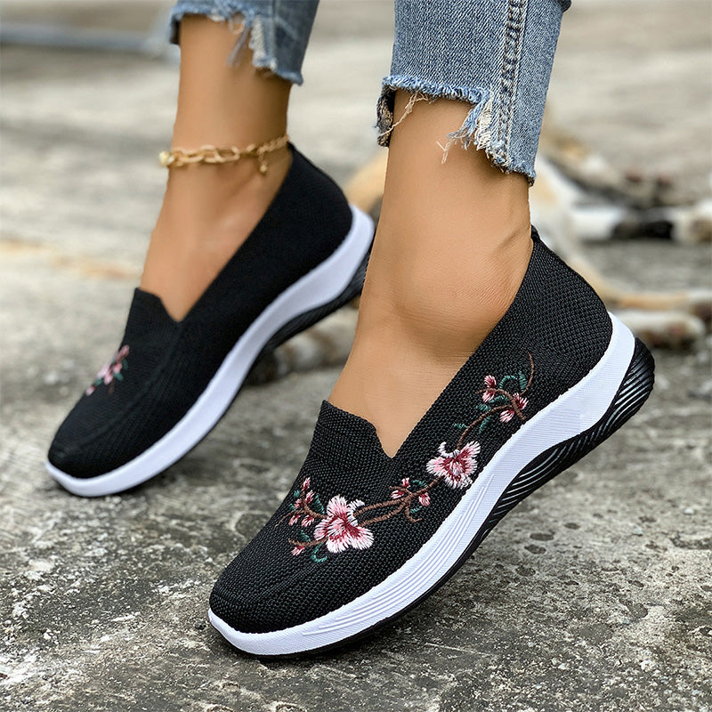 👟🌸 Blommiga mesh slip-on skor