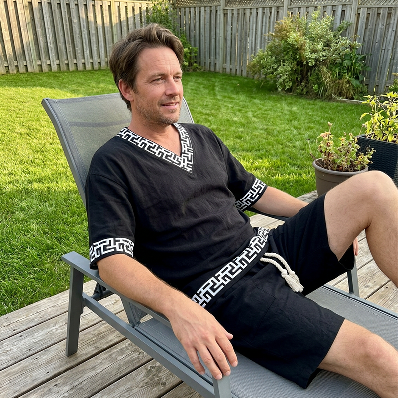 👕🩳 Avslappnat set med geometriska detaljer och fickor