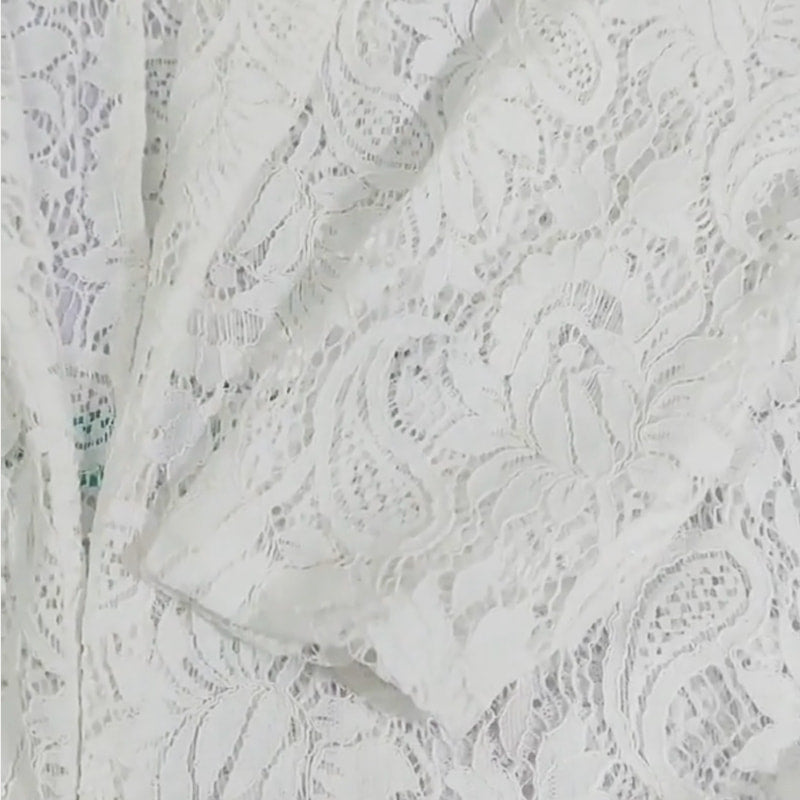🌸🧥 Blommig spetsjacka med urholkad design