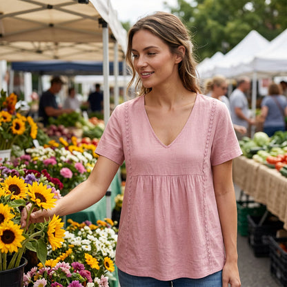 👚✨Elegant T-shirt med V-ringning för damer – smickrande halsringning, mjukt tyg och mångsidig – perfekt för vardagen, kontoret och fritiden – lätt att kombinera