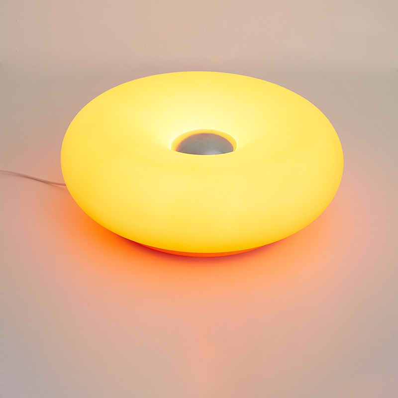 LED-bordslampa med donut-form och pekstyrning