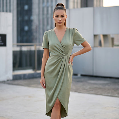 🌟 Den look som alla letar efter – hos oss 50 % billigare! 👗Asymmetrisk omlottklänning för damer med korta ärmar och V-ringning