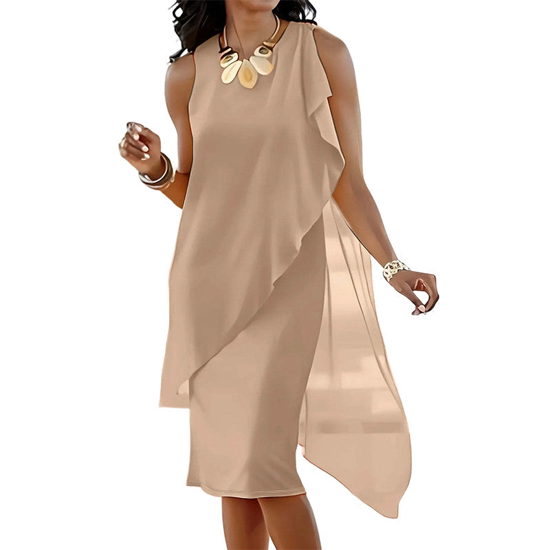 👗✨ Elegant ärmlös chiffongklänning med asymmetriska lager